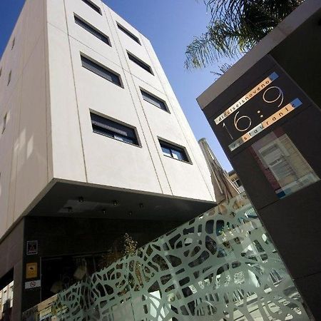 Apartamentos 16:9 Suites Almería Extérieur photo