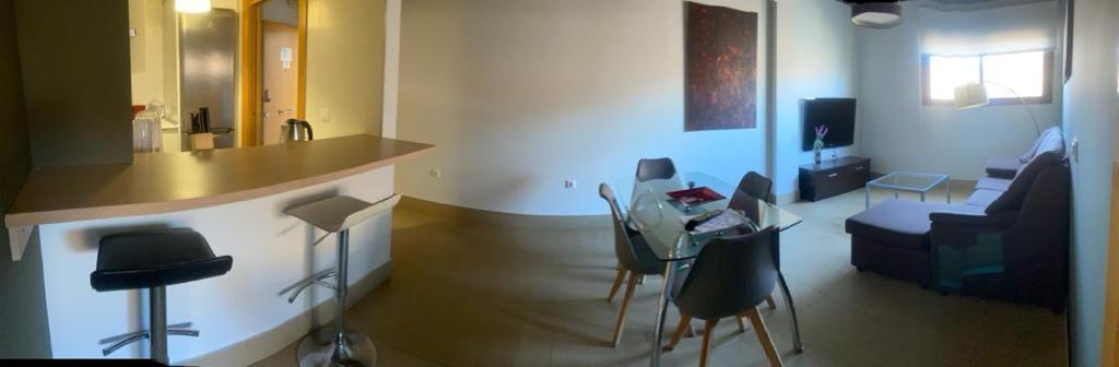 Apartamentos 16:9 Suites Almería Extérieur photo