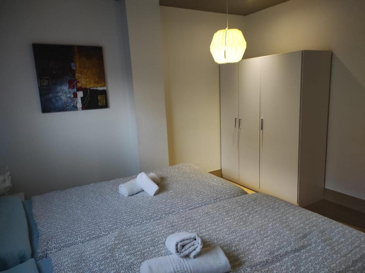 Apartamentos 16:9 Suites Almería Extérieur photo