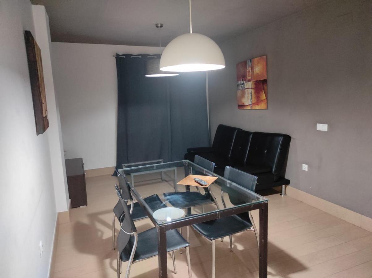 Apartamentos 16:9 Suites Almería Extérieur photo