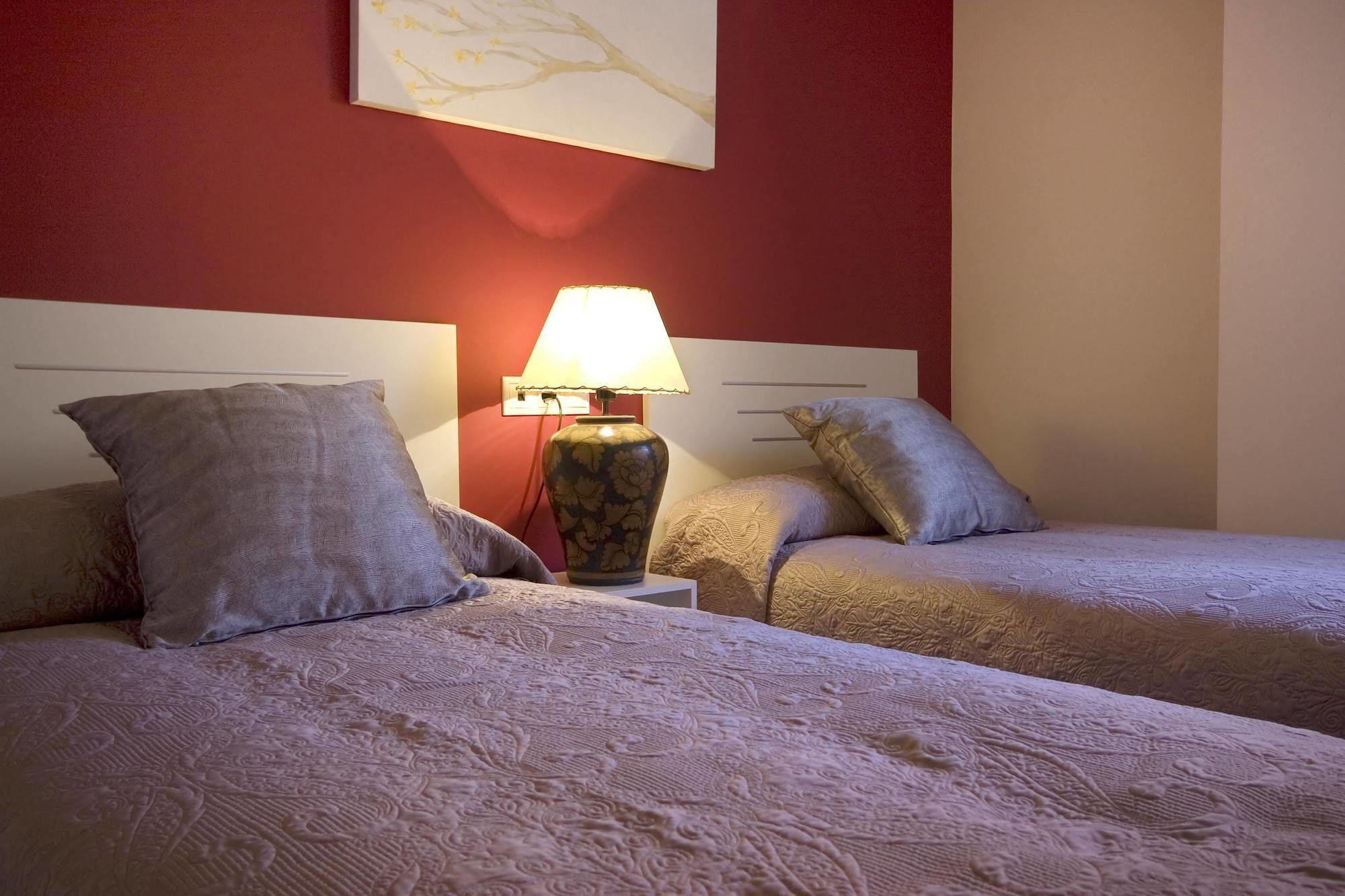 Apartamentos 16:9 Suites Almería Extérieur photo